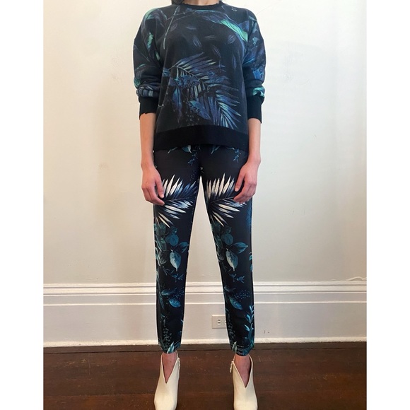 Rta Emma Tropical Print cashmere Sweater. Medium - Picture 6 of 9